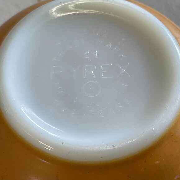 Vintage Pyrex “Orchard Fruit” Brown 1½‑Pint Mixing Bowl #401 – Corning Glass - Picture 7 of 7